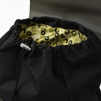 忍野忍モデルのバッグ。