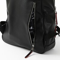 戦場ヶ原ひたぎモデルのバッグ。