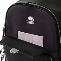 戦場ヶ原ひたぎモデルのバッグ。