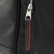 戦場ヶ原ひたぎモデルのバッグ。