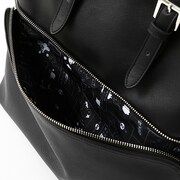 阿良々木暦モデルのバッグ。