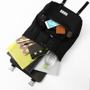 忍野忍モデルのバッグ。