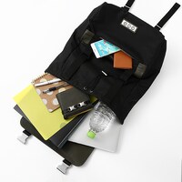 忍野忍モデルのバッグ。