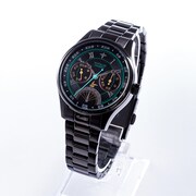 斧乃木余接モデルの腕時計。