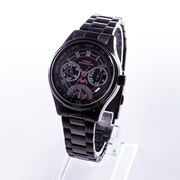 戦場ヶ原ひたぎモデルの腕時計。