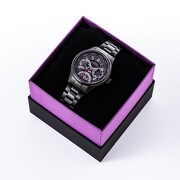 戦場ヶ原ひたぎモデルの腕時計ケース。