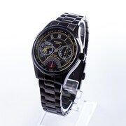 忍野忍モデルの腕時計。