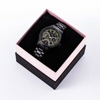 忍野忍モデルの腕時計ケース。