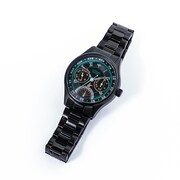 斧乃木余接モデルの腕時計。