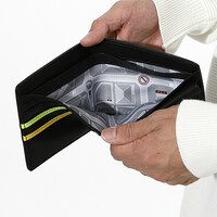 八九寺真宵モデルの財布。