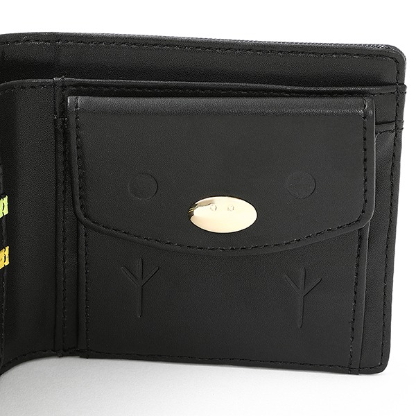 八九寺真宵モデルの財布。