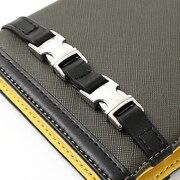 忍野忍モデルの財布。