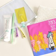 「オーロラポーチ」の使用例。