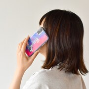 「ネオンサンドiPhoneケース」の使用例。