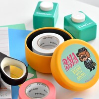 「プチ缶ケース」の使用例。