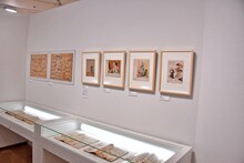 「長谷川町子の漫画創作秘話」の様子。