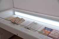 「長谷川町子の漫画創作秘話」の様子。