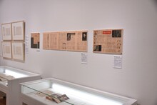 「長谷川町子の漫画創作秘話」の様子。