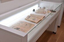 「長谷川町子の漫画創作秘話」の様子。