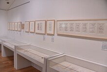 「長谷川町子の漫画創作秘話」の様子。