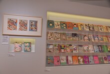 「長谷川町子の漫画創作秘話」の様子。