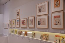 「長谷川町子の漫画創作秘話」の様子。