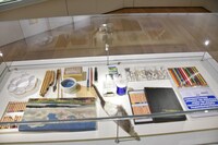 常設展示室「町子の生涯」の様子。