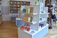 購買部・喫茶部の様子。