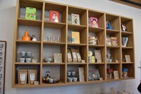 購買部・喫茶部の様子。