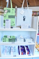 購買部・喫茶部の様子。