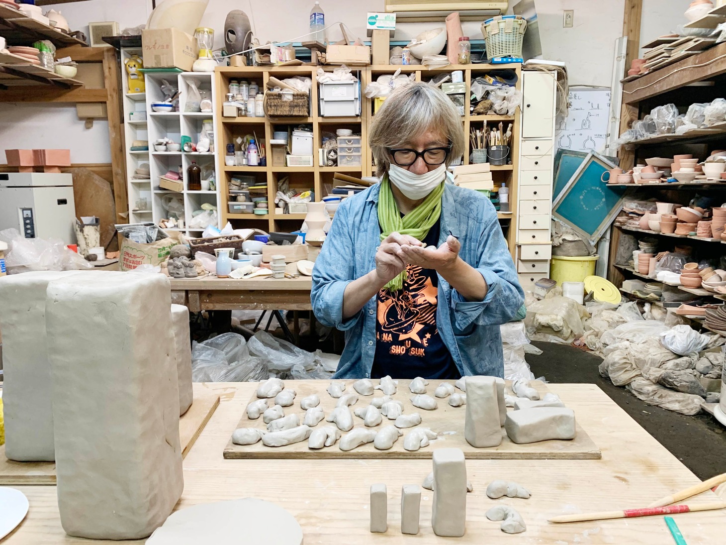 制作風景（陶芸協力：kamakura 山陶芸工房）