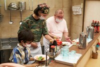 映画「がんばれいわ!!ロボコン ウララ～！恋する汁なしタンタンメン!!の巻」の場面写真。