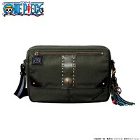 ゾロをイメージした「ワンピース ショルダーバッグ ＜STRONG THREE＞」。