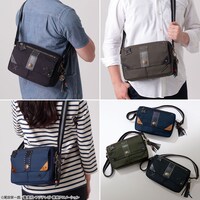 「ワンピース ショルダーバッグ ＜STRONG THREE＞」の使用イメージ。