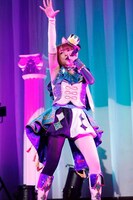 緑川さら役の若井友希。