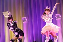 リングマリィ。左から徳井青空、茜屋日海夏。