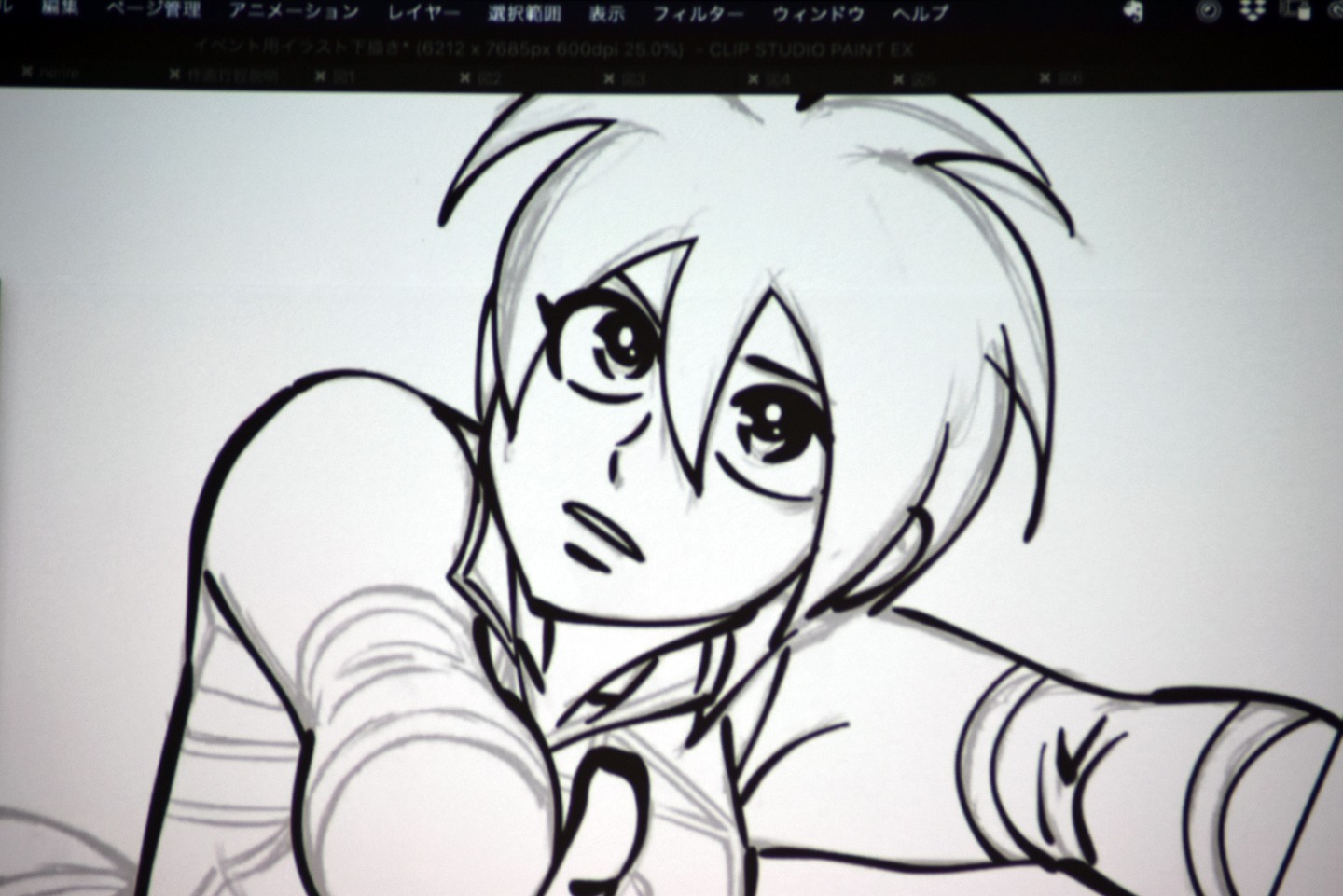 日本橋ヨヲコによる「少女ファイト」のイラストのライブドローイングの様子。