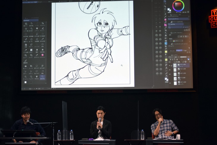 日本橋ヨヲコによる「少女ファイト」のイラストのライブドローイングの様子。