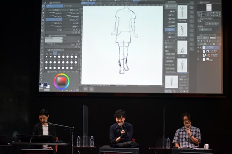 岩井勇気によるライブドローイングの様子。