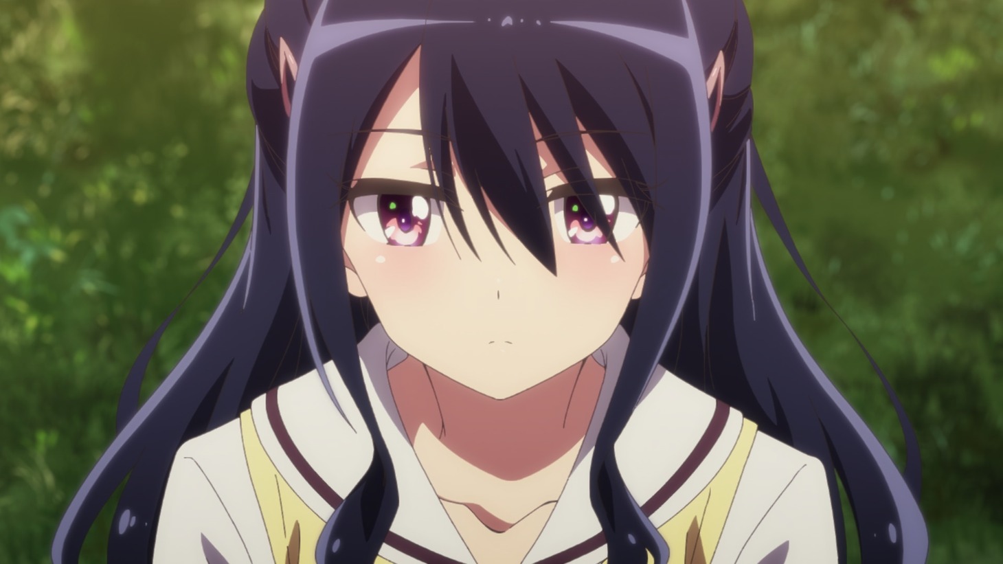 伊座並杏子（CV：石川由依）