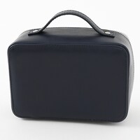 QUARTET NIGHT・カミュモデルのポーチ。