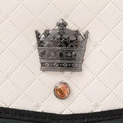 HE★VENS・桐生院ヴァンモデルの財布。