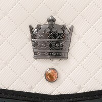 HE★VENS・桐生院ヴァンモデルの財布。