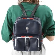 QUARTET NIGHT・黒崎蘭丸モデルのリュックの使用イメージ。