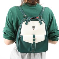 HE★VENS・鳳瑛一モデルのリュックの使用イメージ。