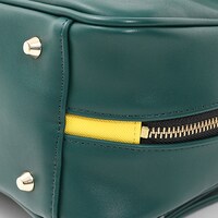 HE★VENS・帝ナギモデルのリュック。