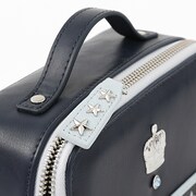 QUARTET NIGHT・カミュモデルのポーチ。