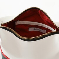 HE★VENS・鳳瑛一モデルのポーチ。