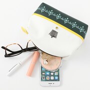 HE★VENS・帝ナギモデルのポーチ。