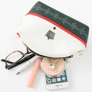 HE★VENS・鳳瑛一モデルのポーチ。